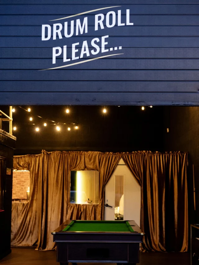 Happy Friday Top Rockers 🤘🏻 

Did you know you can have a free game of pool at our #stratforduponavon studio? Come on down anytime and have a go 🎱