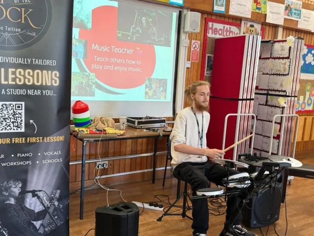 BACK TO SCHOOL WEEK ✏️

And what a first week back it’s been! 

New schools, new teachers, new instruments and equipment, new teaching room, music assembly’s… and it’s only Friday! 

It’s great to be back in full force, doing what we do best 👊🏻