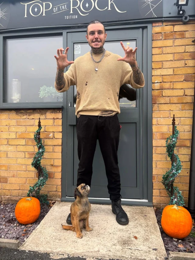 It’s Halloween season at our Warwick studio 🎃👻

Remember that we always encourage students to dress up in your finest Halloween fancy dress on the week leading up to the 31st - and yes, there will be a prize for the best dressed Top Rocker! 

Do your best (or worst) 💀