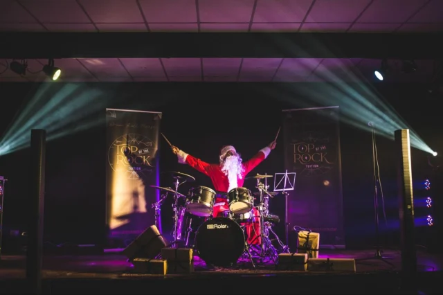 CHRISTMAS SHOWCASE TICKETS NOW ON SALE - And performance slots available to book ⚡️

We’re counting down to this year’s Christmas Showcase at @thetinmusicandarts on Sunday December 14th from 2-6pm, and we can’t wait to see you all there! 

Spectator tickets are available via the Tins website, or in the link in our bio. All performers go FREE. Performance slots are filling up super fast, so please get in touch to reserve yours today ✨ 

In the meantime, enjoy these little flashbacks to our Christmas Shows over the past few years 😍