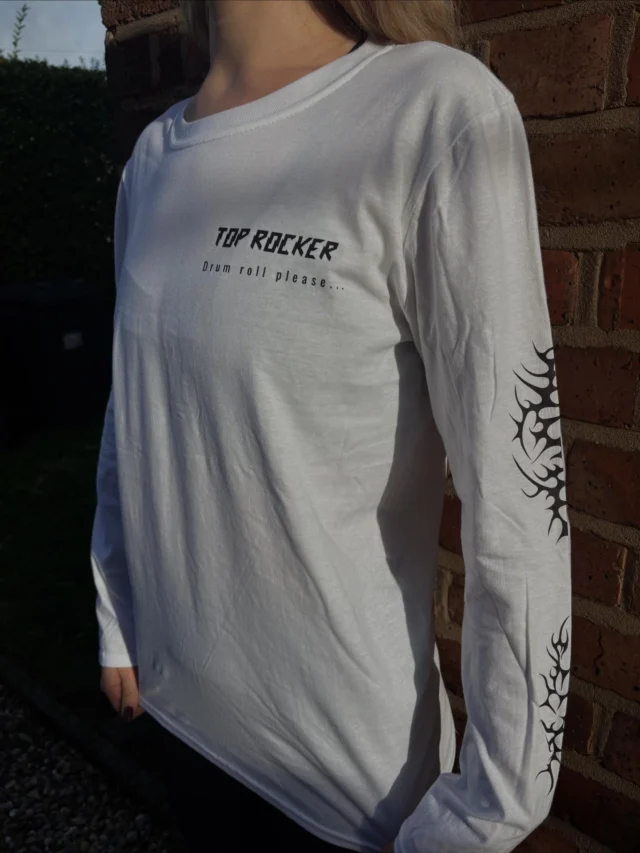 Top Rock long sleeved T-Shirts available now!

Check out our awesome new designs which will make a fantastic addition to your Christmas lists🎄Grab yours today for just £25, by emailing or messaging Kris…

kris@topoftherocktuition.com 👊🏻