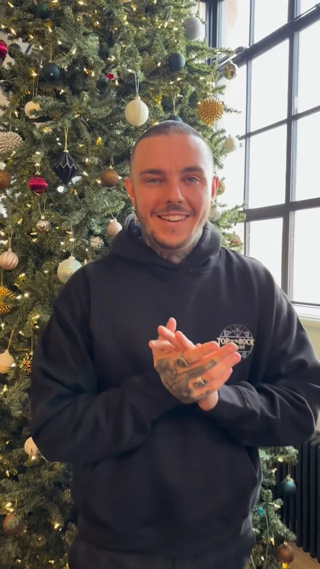 ITS SHOWCASE WEEK 🚨🎵

Join us for our annual night of MUSIC, celebrating our awesome Top of the Rock students, incredible teachers and everyone else who makes Top Rock the company that it is (which is pretty bloody great, if you ask us 👀) 

Tickets are available in our bio, in the description below and on @thetinmusicandarts website. Grab them now before they sell out! 

https://thetinmusicandarts.org.uk/events/top-of-the-rock-christmas-showcase-2025/

#topoftherocktuition #music #education #musiclessons #performance