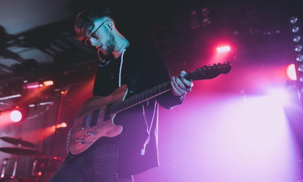 Guitar – Josh Hilton